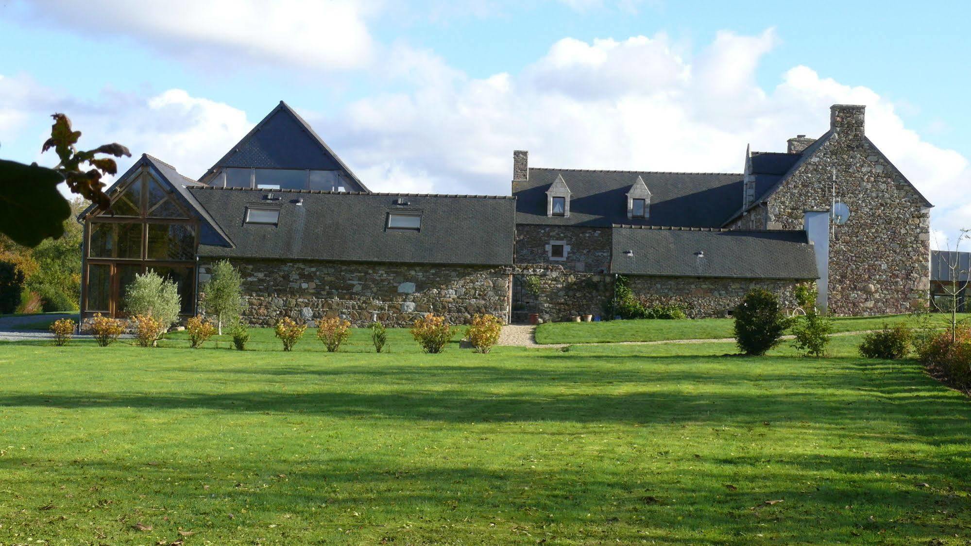 Domaine De Kermodest Ξενοδοχείο Quemper-Guézennec Εξωτερικό φωτογραφία